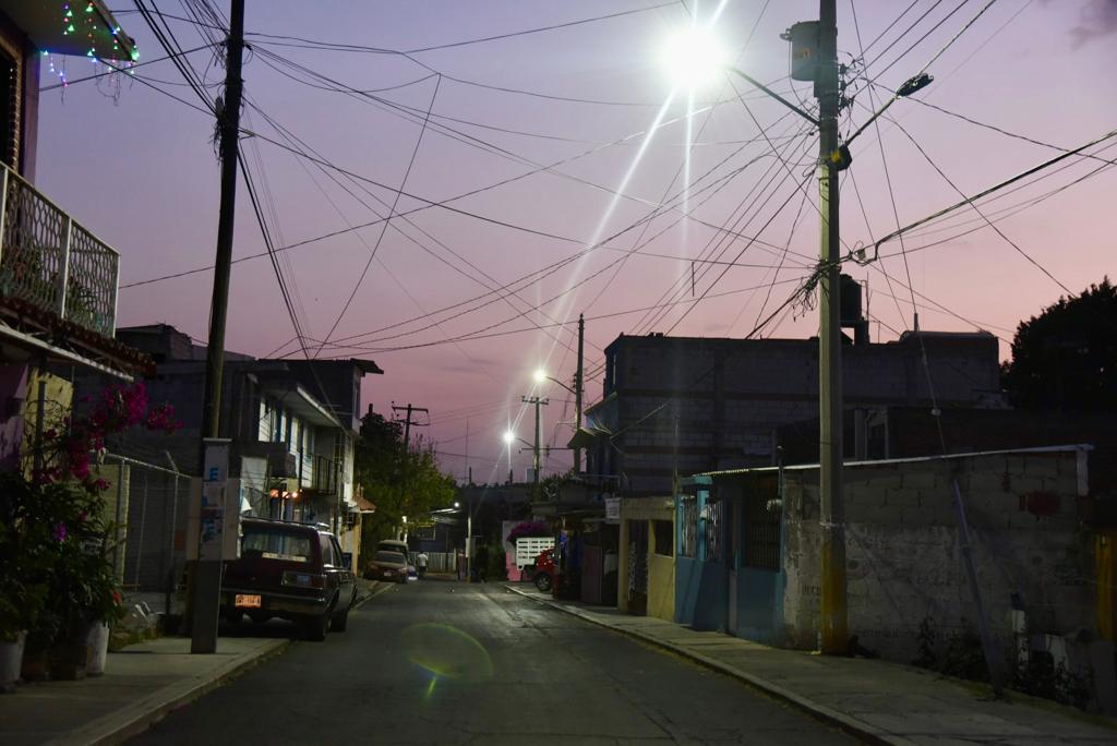 Cambia la vida de habitantes de Tlaxcala Capital con la sustitución de 12 mil luminarias